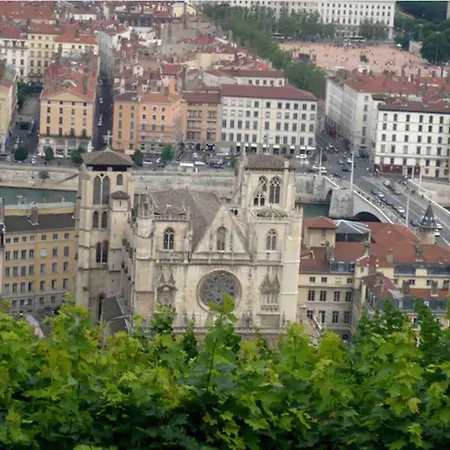 Apartment Beau Duplex Avec Jardin Et Vue Lyon